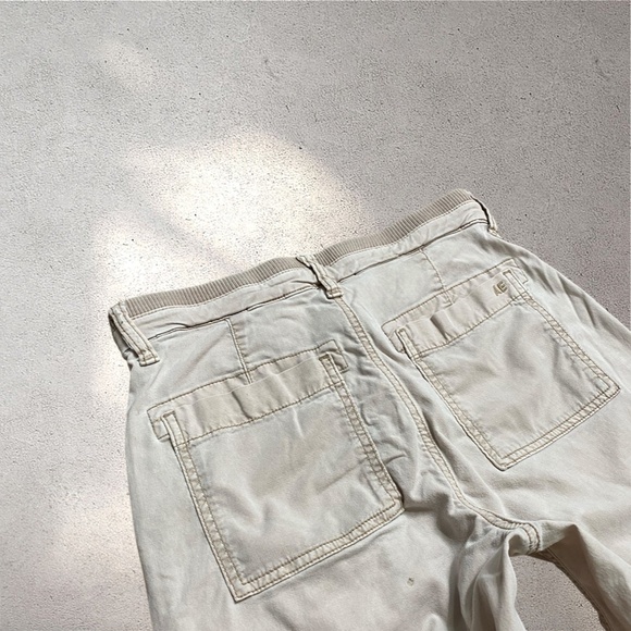 American Eagle Outfitters Mid Rise Cream Beige Cargo Style Wide Leg Pants - Picture 5 of 9